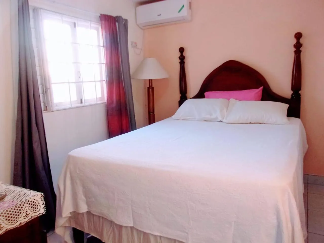 Central Oaklands Kingston Apt Jamaica